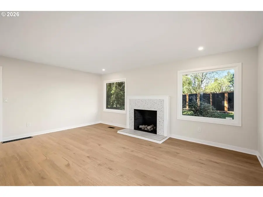 10721 NE 2nd Ave, Portland, OR 97211 - #2