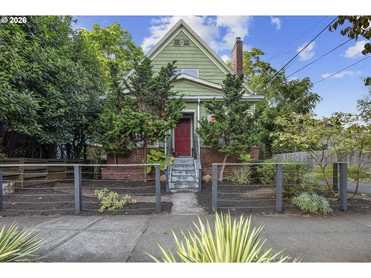 427 N Skidmore St, Portland, OR 97217 - #1
