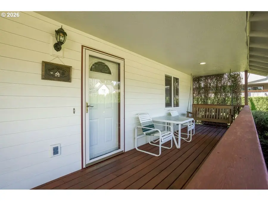 531 Ash St, Dayton, OR 97114 - #2