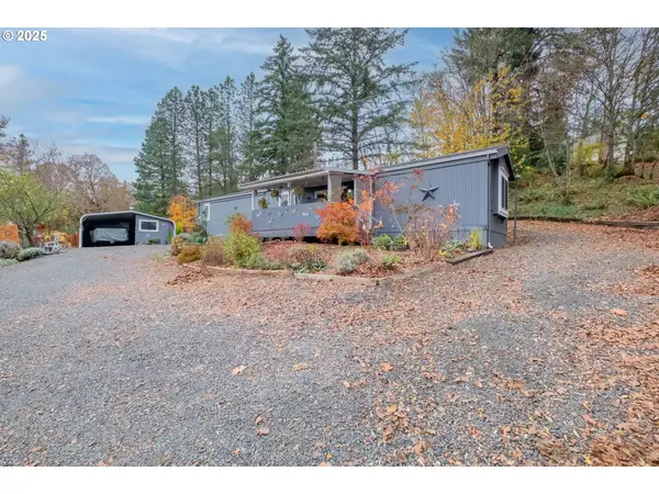 38225 Elm St, Lebanon, OR 97355