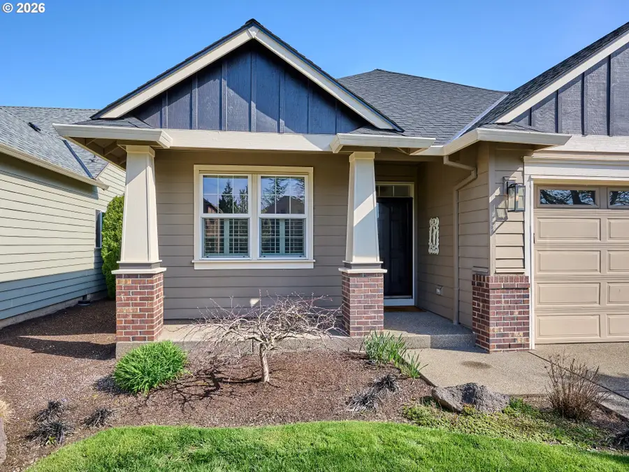 693 Fairwood Cres, Woodburn, OR 97071 - #2