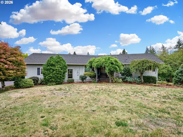 3780 Victor Point Rd Ne, Silverton, OR 97381