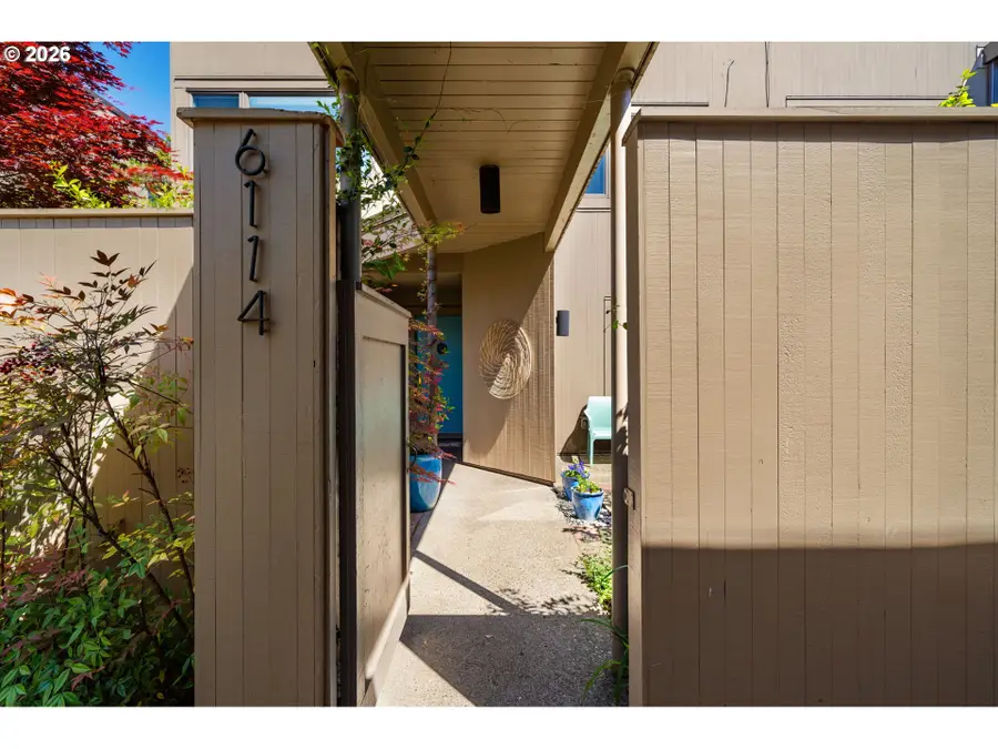 6114 S Riverpoint Ln, Portland, OR 97239 - #2