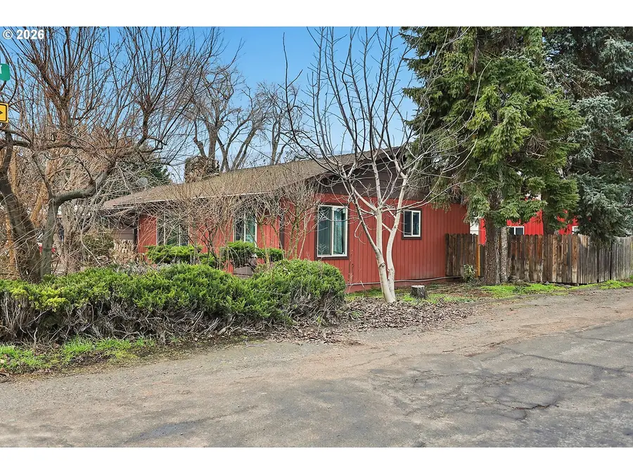 3244 W 7th St, The Dalles, OR 97058 - Image #2