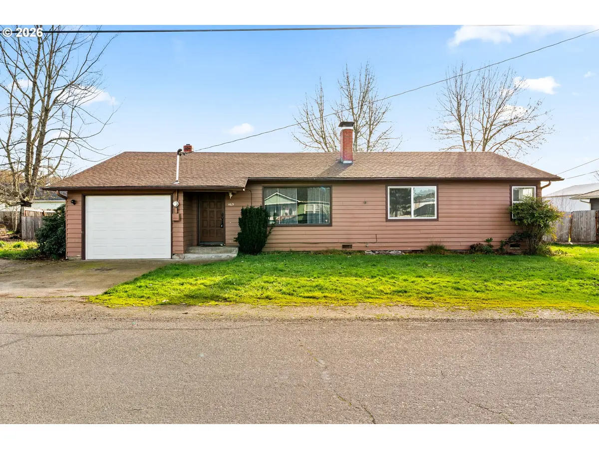469 NE Sterling Dr, Roseburg, OR 97470 - #1