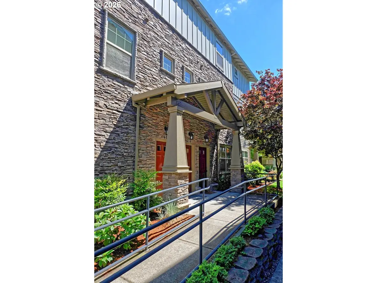 618 NE Garswood Ln, Hillsboro, OR 97003 - #1