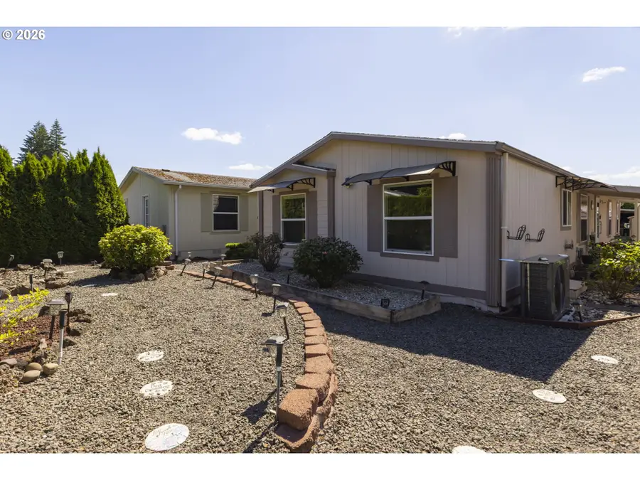 11584 SW Royal Villa Dr, Beaverton Hillsboro, OR 97224 - #3