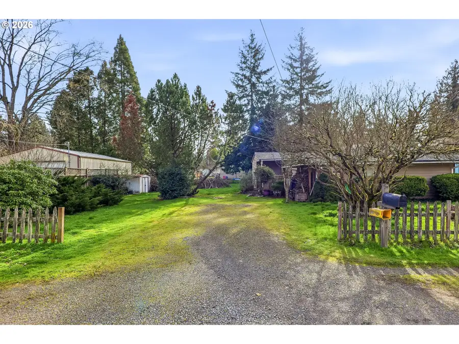 12510 SE Raymond St, Portland, OR 97236 - Image #2