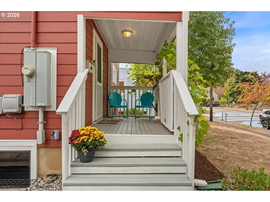 8927 N Leonard St, Portland, OR 97203 - #3