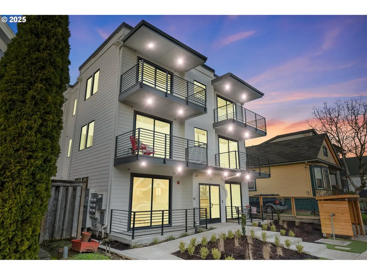 121 N Going St, Portland, OR 97217 - Image #1