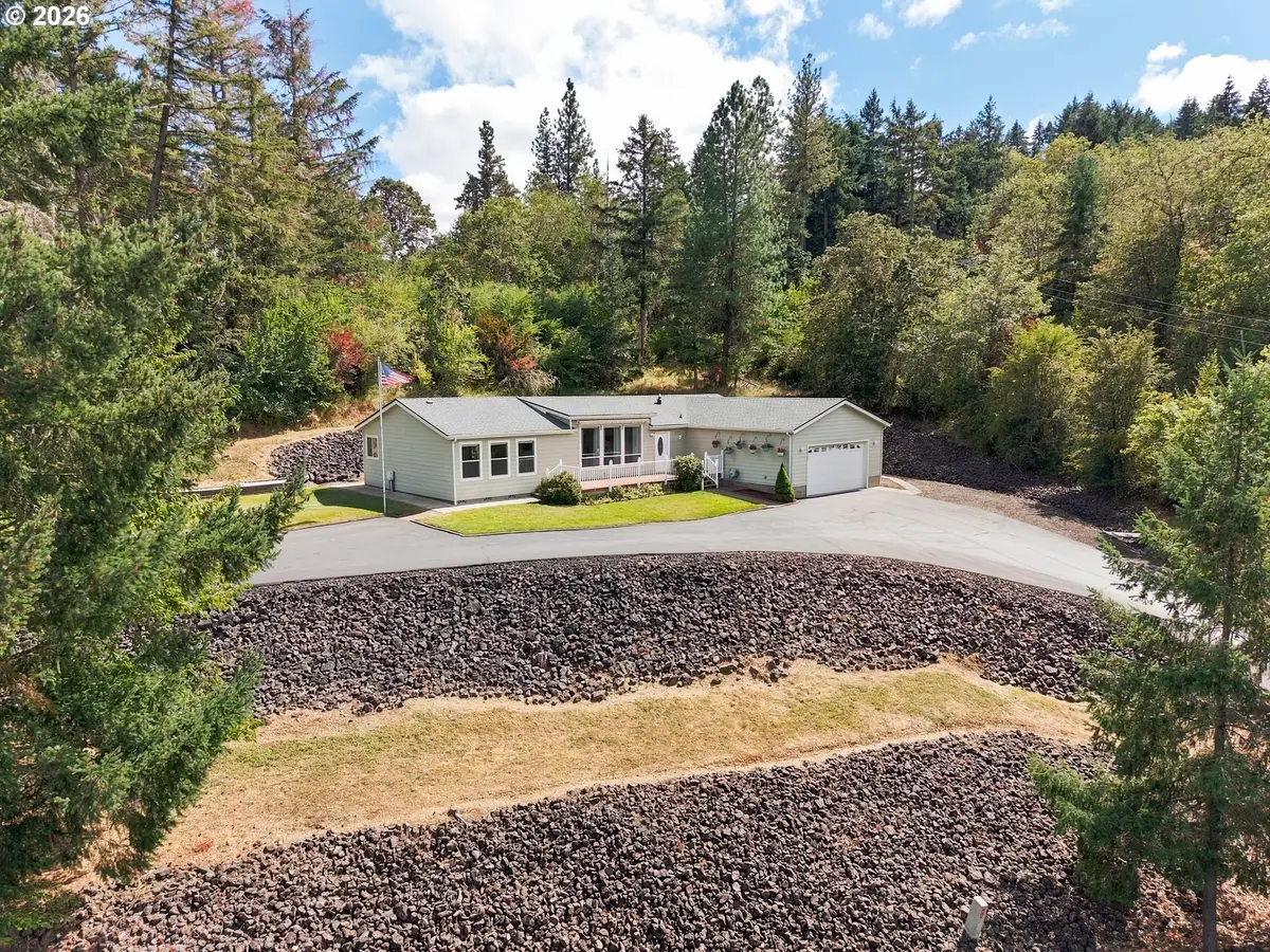 2135 Southside Rd, Sutherlin, OR 97479 - #1