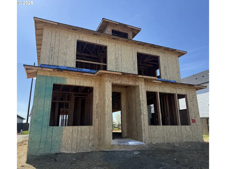 762 Magnolia Ave, Woodburn, OR 97071 - #2