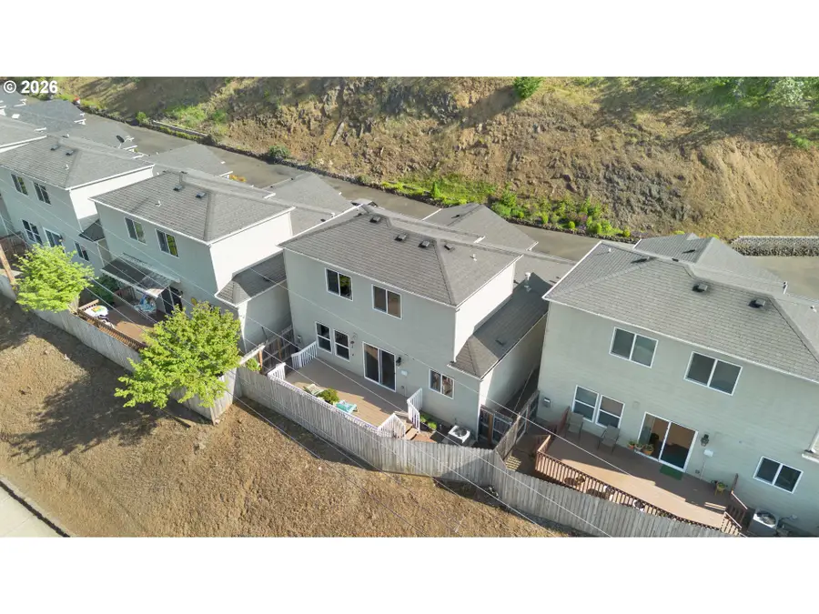 2471 SE Waldon Ave, Roseburg, OR 97470 - #2