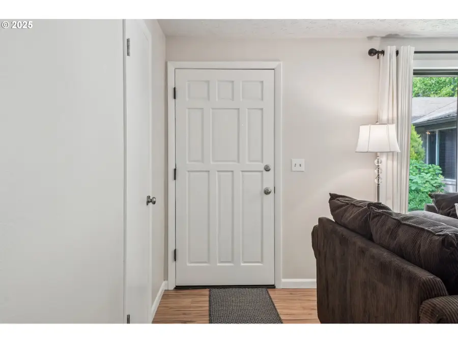 3836 NE 45th St #Unit A, Vancouver, WA 98661 - Image #2