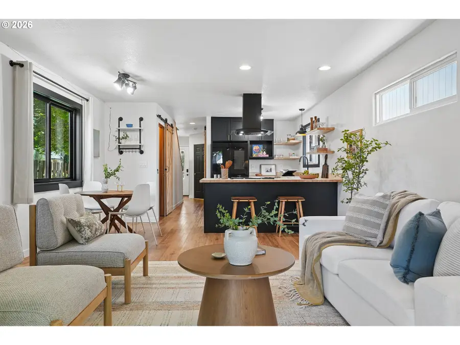 4945 SE Ogden St, Portland, OR 97206 - #3