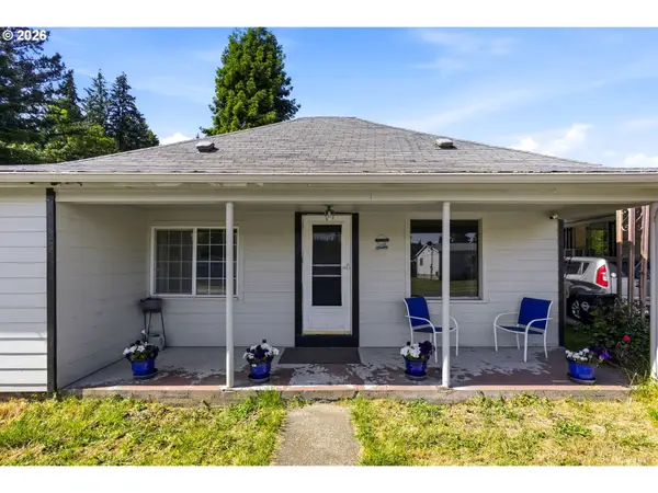 5226 Poplar St., SweetHome, OR 97386