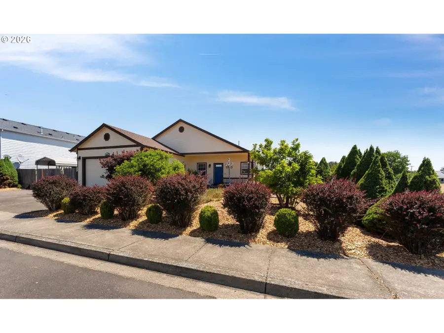 405 NW Viola St, Sheridan, OR 97378 - #3