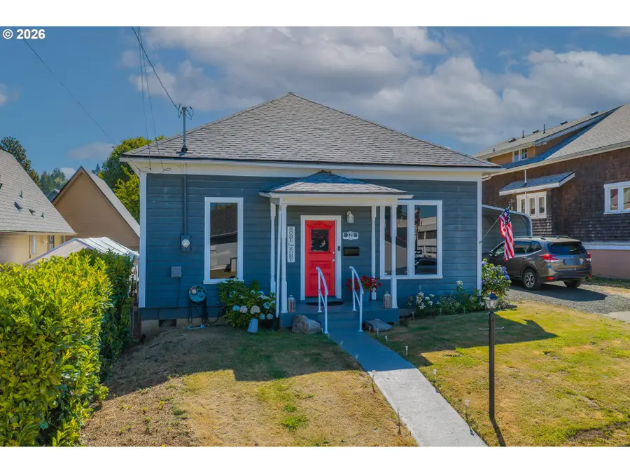 326 N Dean St, Coquille, OR 97423 - #2
