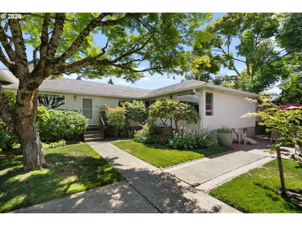3002 SE Brooklyn St, Portland, OR 97202