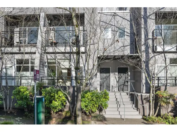 2327 NW Northrup St #3, Portland, OR 97210