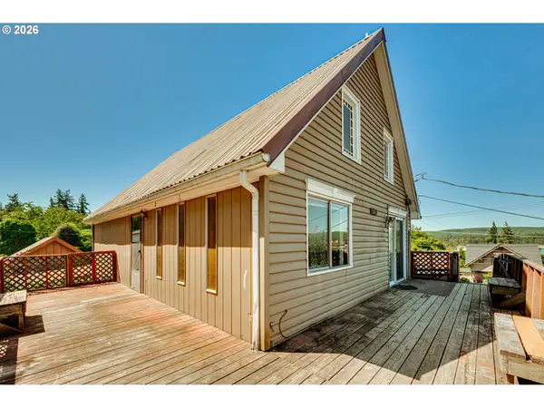 135 Date St #A/B, Kalama, WA 98625