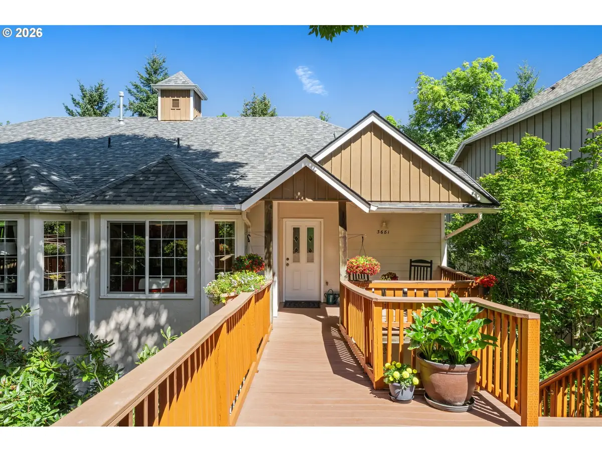 3681 Colony Oaks Dr, Eugene, OR 97405 - #1