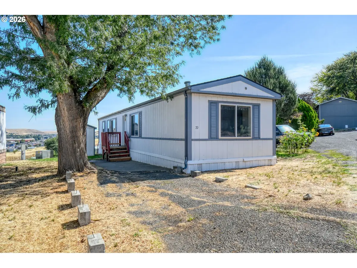 2801 SW Houtama Rd #37, Pendleton, OR 97801 - #1