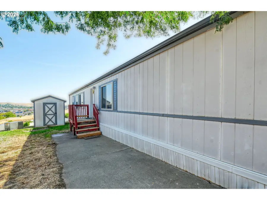 2801 SW Houtama Rd #37, Pendleton, OR 97801 - #3