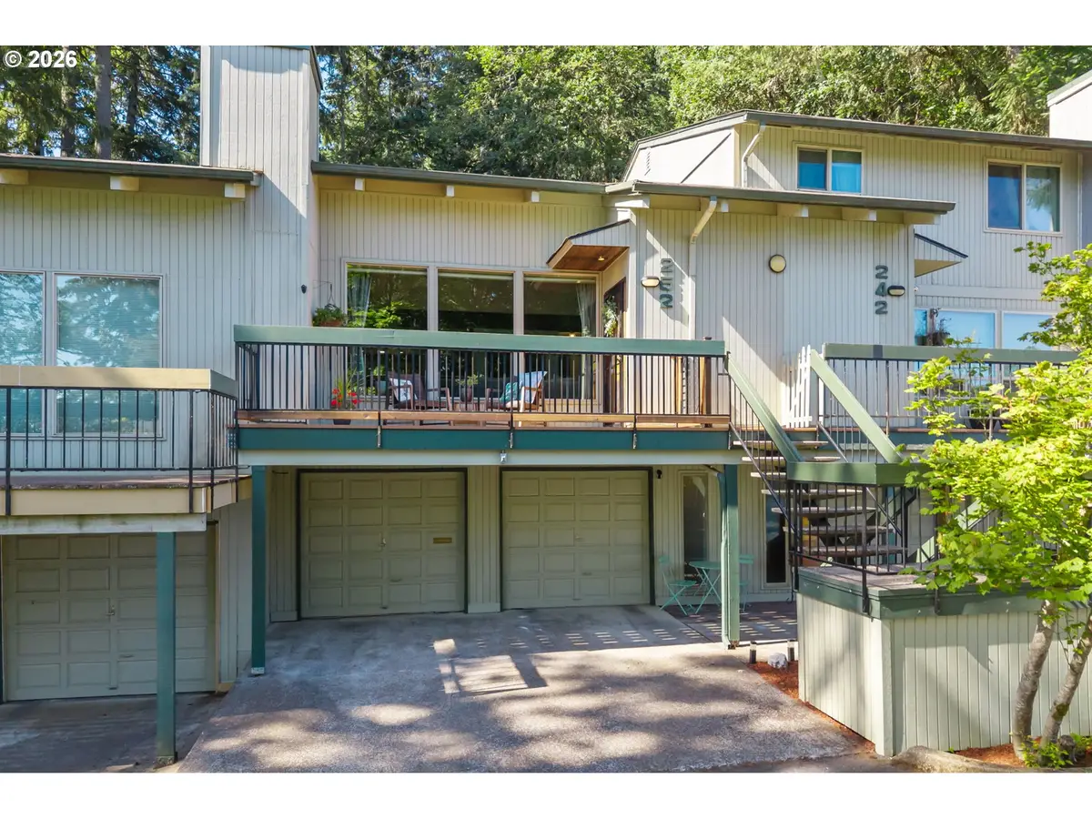 252 Foxtail Dr, Eugene, OR 97401 - #1