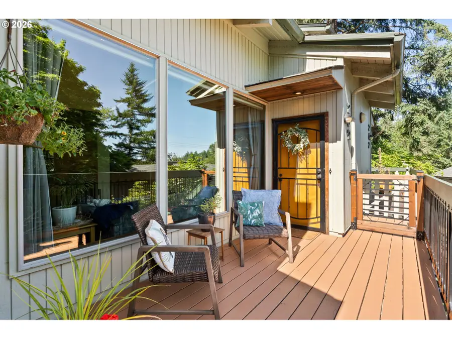 252 Foxtail Dr, Eugene, OR 97401 - #2