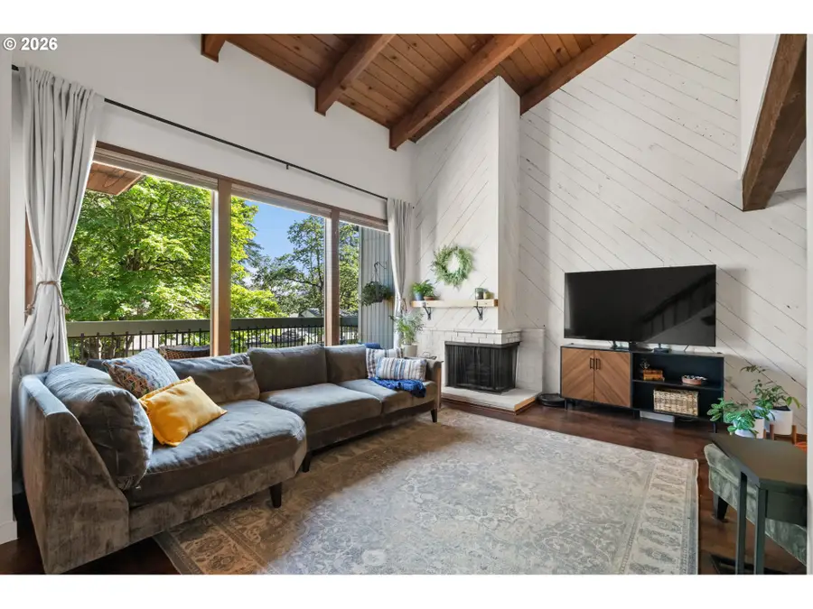 252 Foxtail Dr, Eugene, OR 97401 - #3