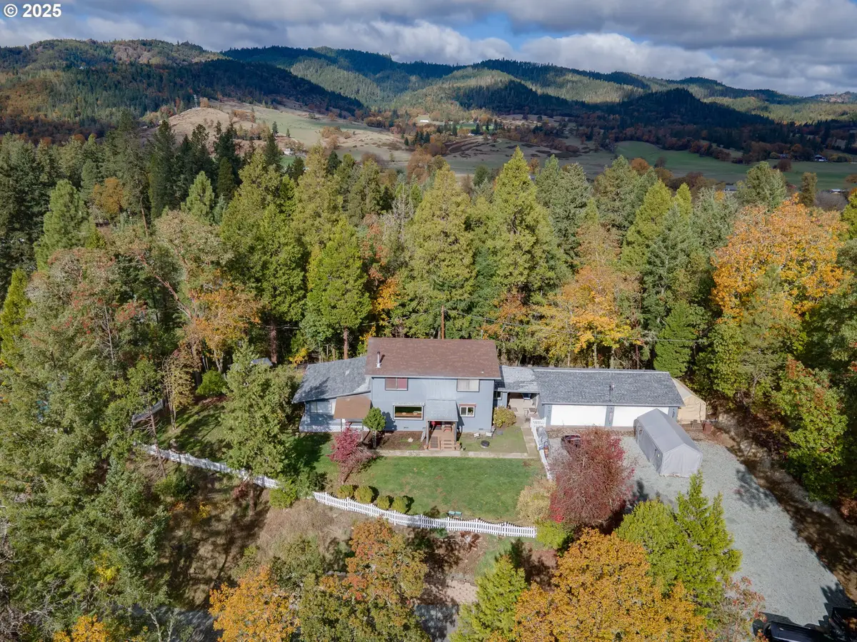 240 Pruden Hill Ln, Canyonville, OR 97417 - Image #1