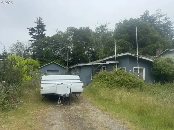 743 S Cammann St, CoosBay, OR 97420