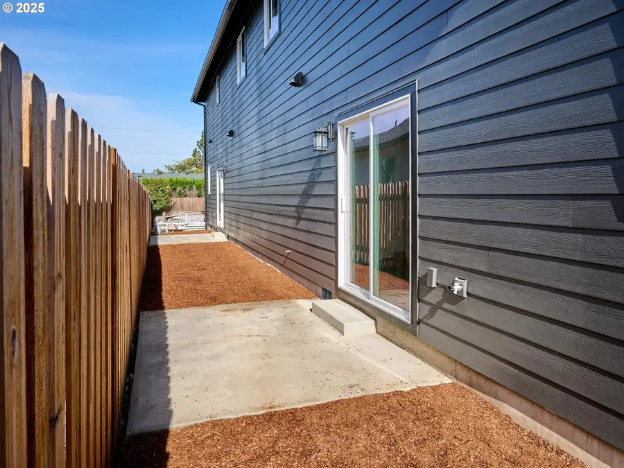 220 222 Juniper St, Gervais, OR 97026 - Image #3