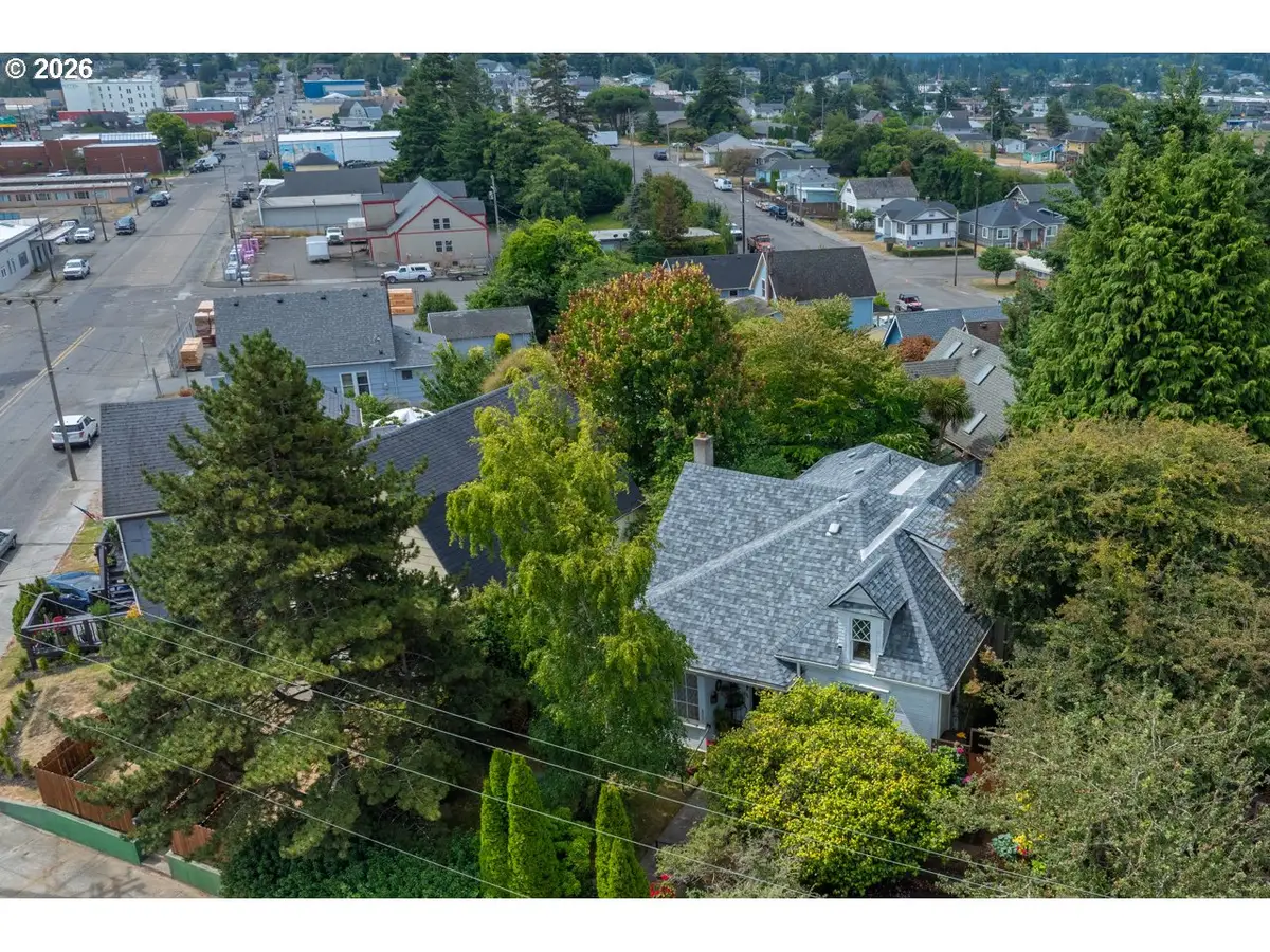 829 Florida St, North Bend, OR 97459 - #1