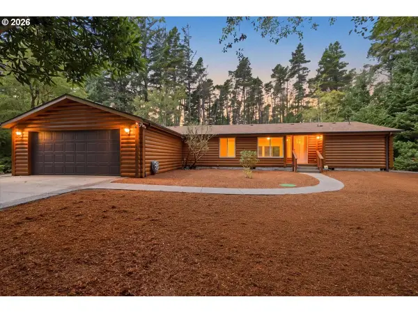 5013 Heceta Beach Rd, Florence, OR 97439