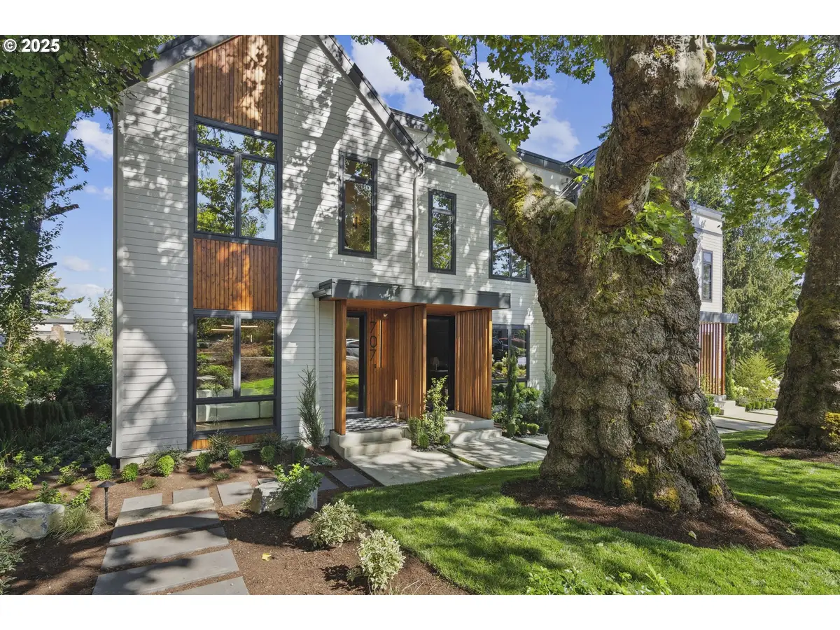 703 1st St, Lake Oswego, OR 97034 - #1