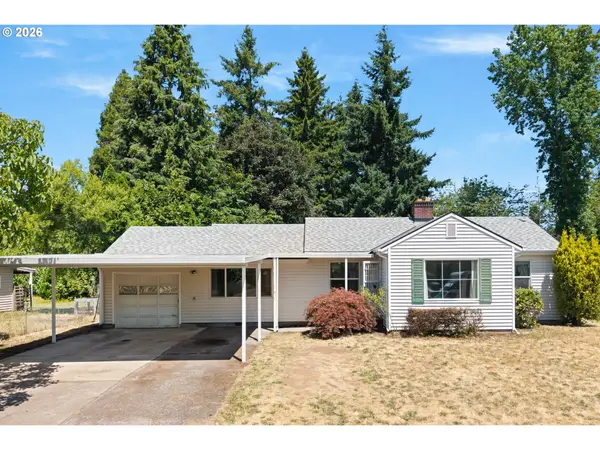 11209 SE Pine Ct, Portland, OR 97216