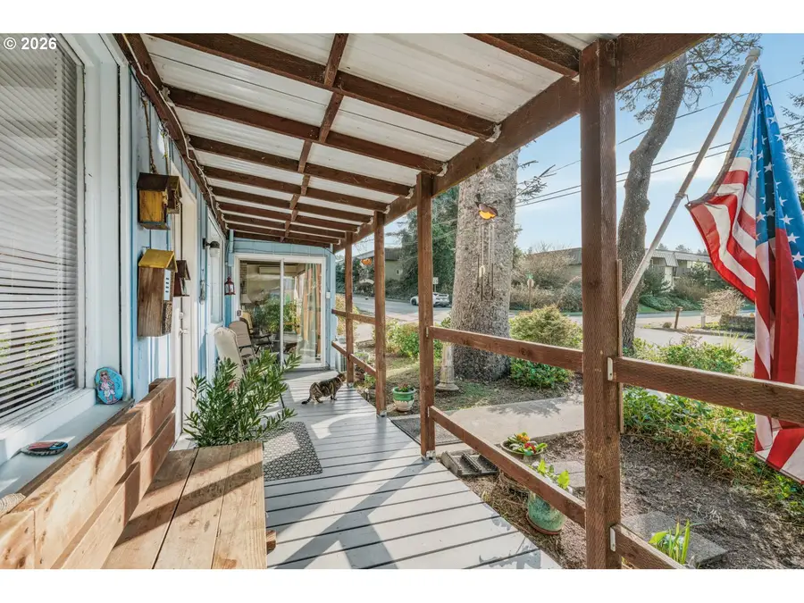 1705 NW 22nd St, Lincoln City, OR 97367 - Image #3