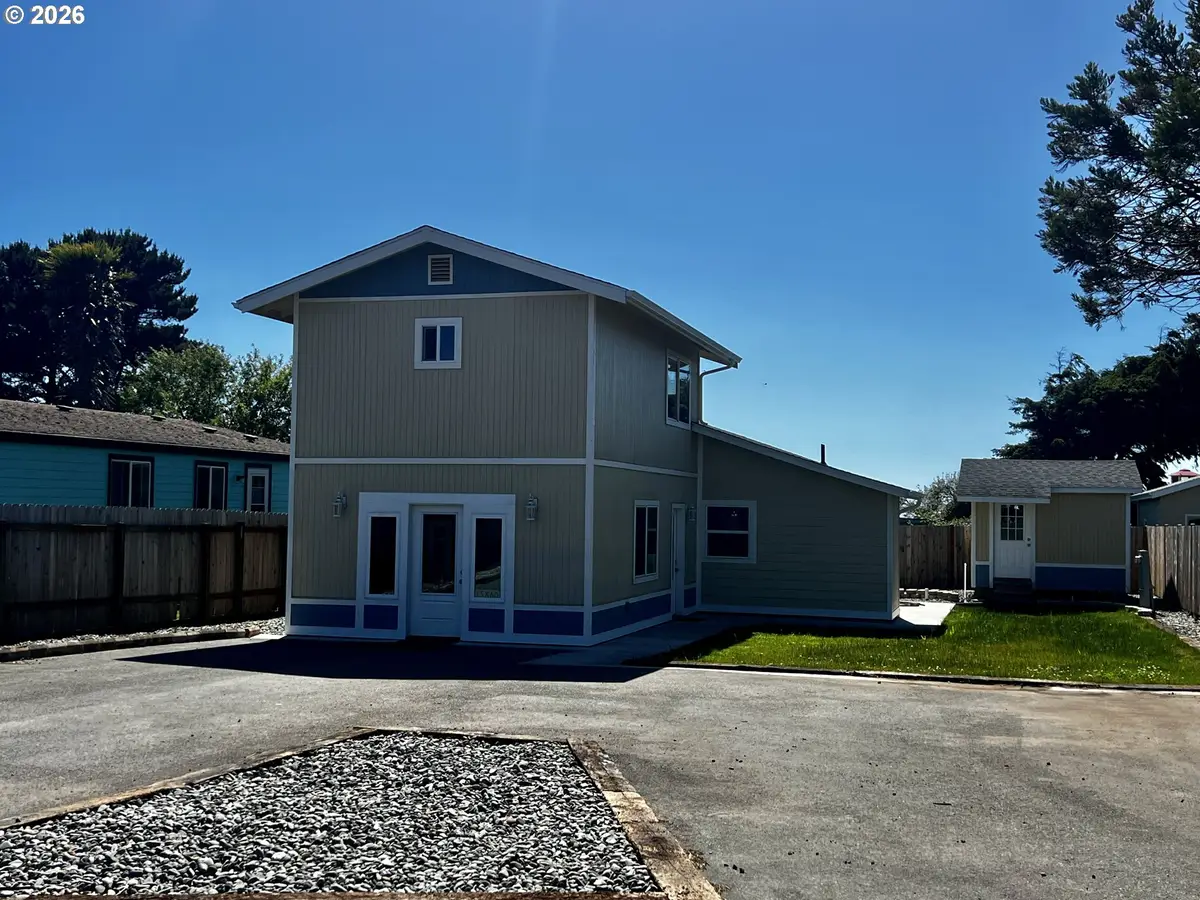 15860 Sea Cliff Dr, Brookings, OR 97415 - #1