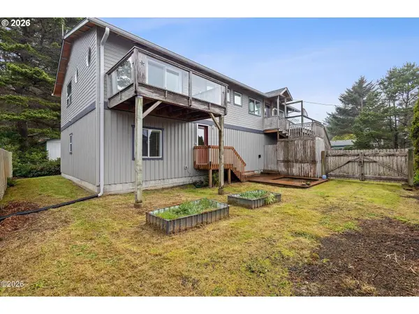 115 Lorraine St, GlenedenBeach, OR 97388
