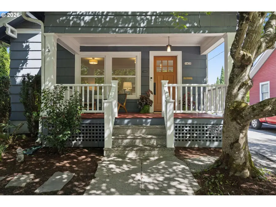 1435 SE Claybourne St, Portland, OR 97202 - #2
