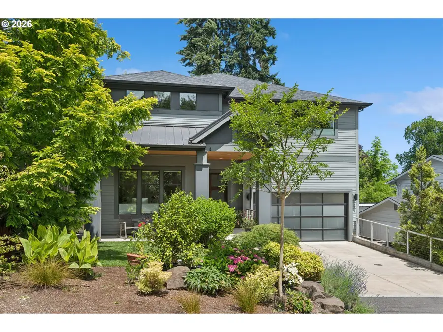 233 S Vermont St, Portland, OR 97219 - #2