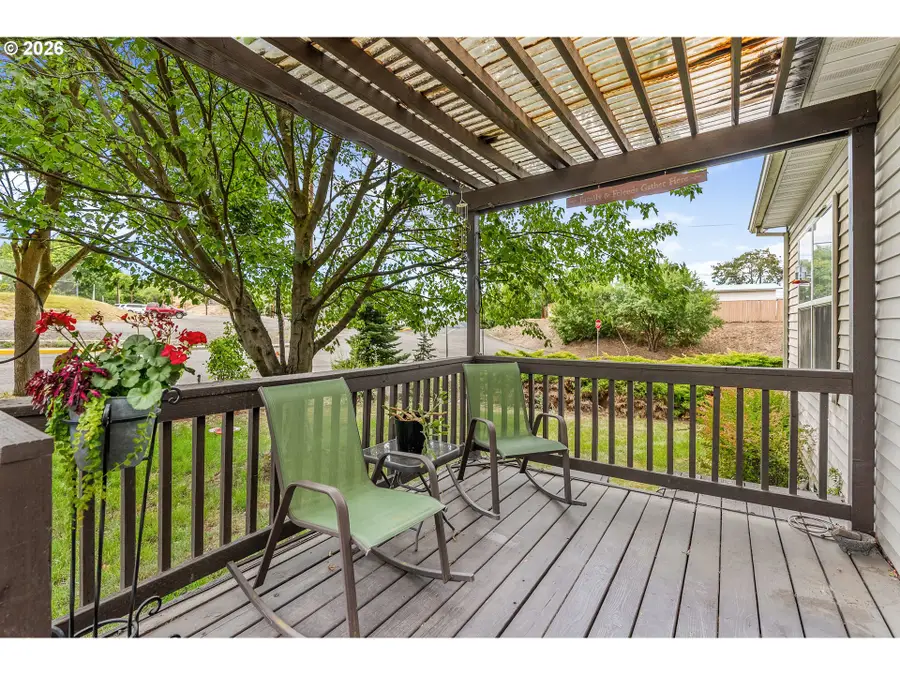 1301 E 19th St, The Dalles, OR 97058 - #3