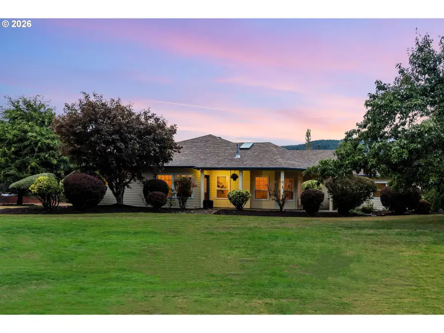 39141 Easton Ln, Springfield, OR 97477 - #2