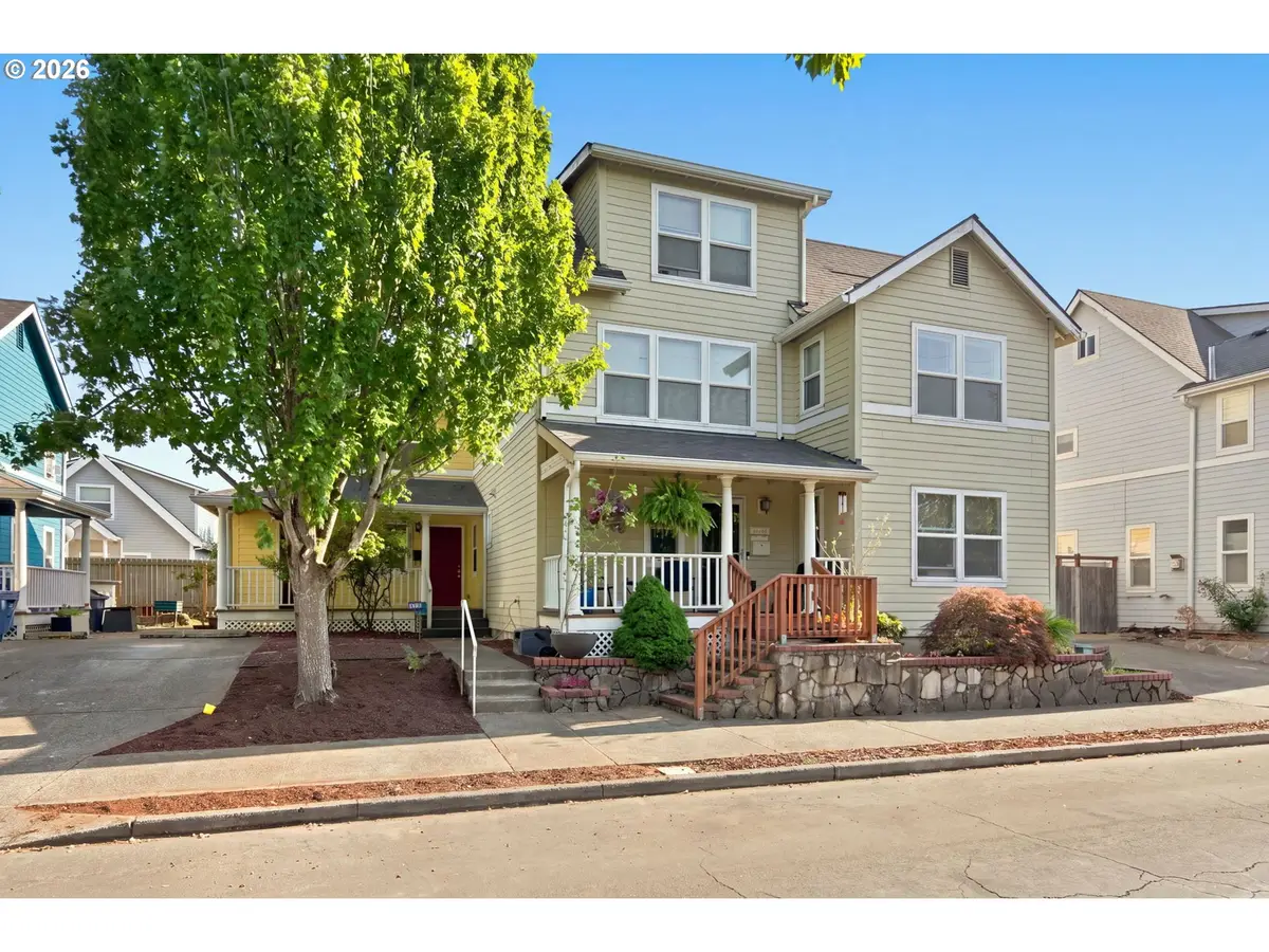 512 NE Roselawn St, Portland, OR 97211 - #1