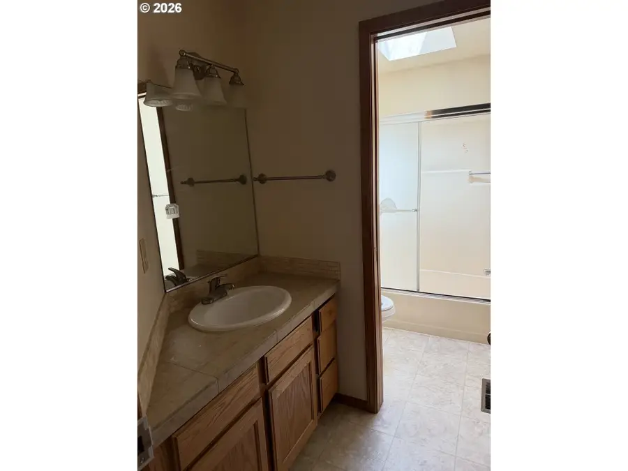 4981 Hampton Ct, Lake Oswego, OR 97035 - #3