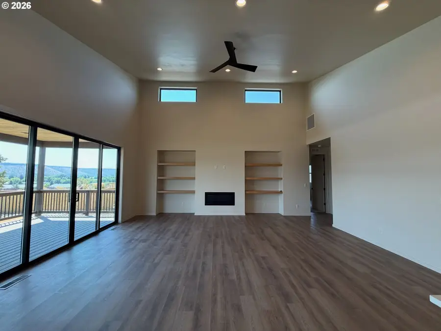 451 NE Union Loop, Prineville, OR 97754 - #3