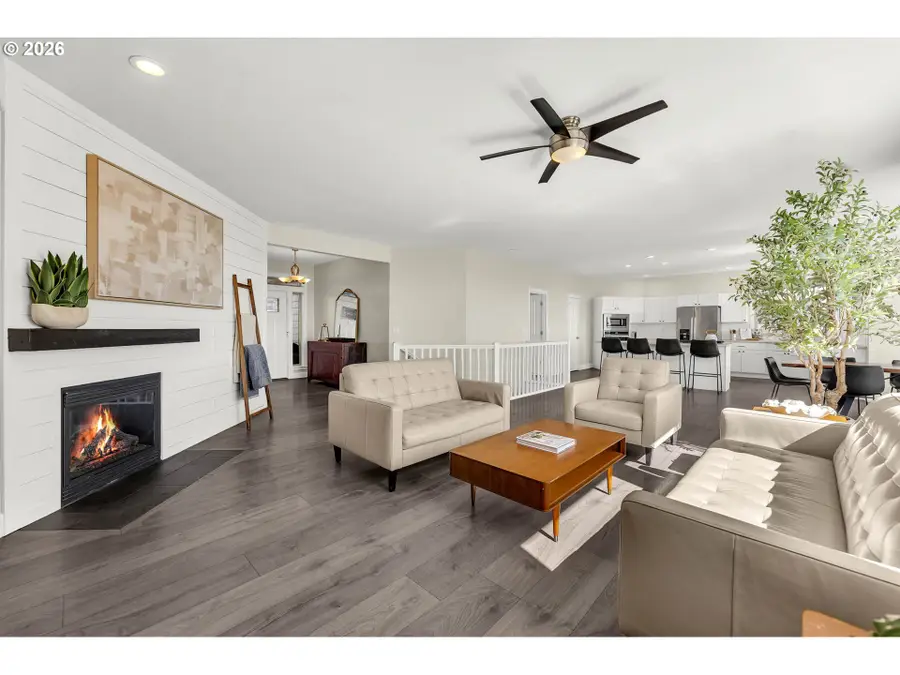 125 Ship Watch Cir, Kalama, WA 98625 - #2