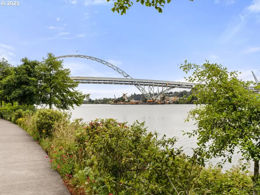 1260 NW Naito Pkwy #801B, Portland, OR 97209 - Image #2